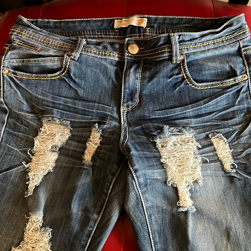Women’s No Boundaries capris size 15